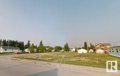 Interior photo 3 of 4909 50 ST