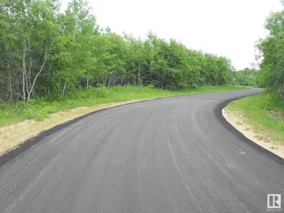 Interior photo 2 of 131 56514 Rg Rd 60