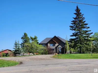 Interior photo 2 of 50417 B RGE RD 245