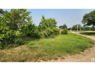 Interior photo 1 of 5002 55 ST