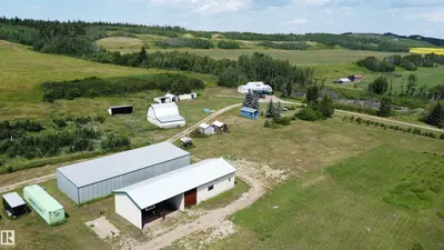 Interior photo 4 of 7308 Twp Rd 562