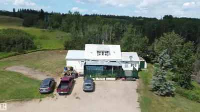 Interior photo 2 of 7308 Twp Rd 562