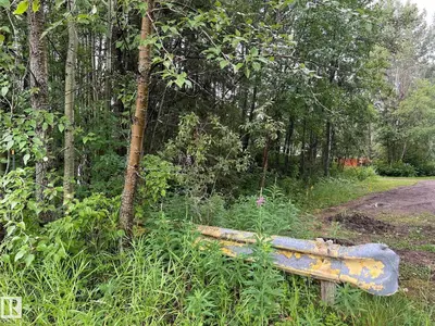 Interior photo 4 of 2130 2001 Twp Rd 474