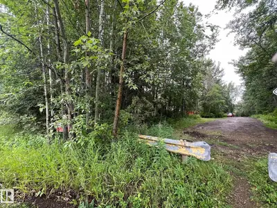 Interior photo 3 of 2130 2001 Twp Rd 474