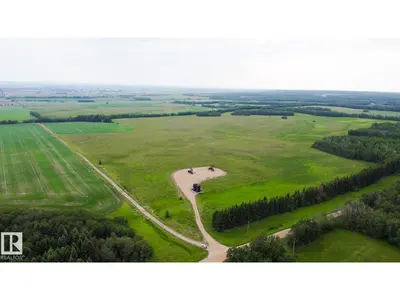 Interior photo 4 of 553ZZ Range Road 201