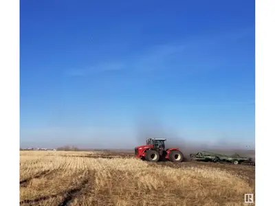 Interior photo 4 of 4-24-50-6- NW