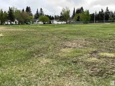 Interior photo 4 of 50 St 51 AV