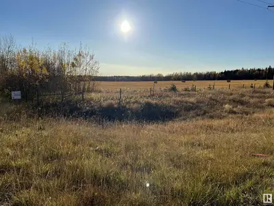 Interior photo 1 of HWY 22 (SW-21-49-7-W5)