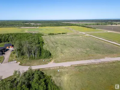 Interior photo 4 of 121 42324 TWP RD 632