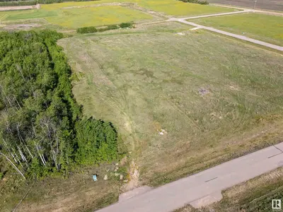 Interior photo 2 of 121 42324 TWP RD 632