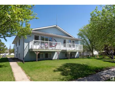 Interior photo 1 of 4001 46 ST