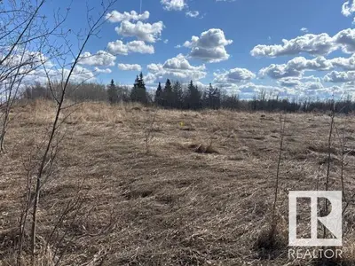 Interior photo 2 of 2103 ELLERSLIE RD SW