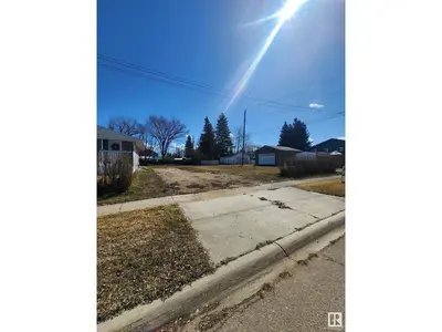 Interior photo 1 of 5007 58 ST