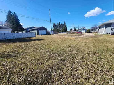 Interior photo 3 of 5007 58 ST