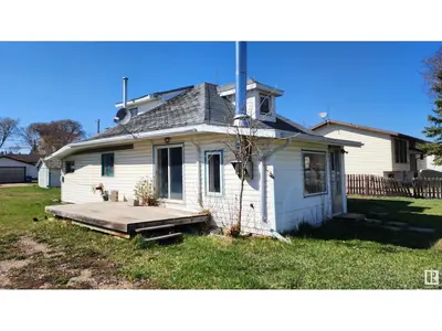 Interior photo 2 of 5012 51 ST