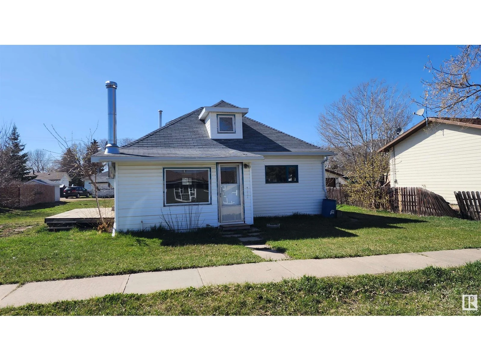 5012 51 ST, Mannville - 3 bedroom Detached Single Family for sale