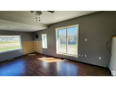 Interior photo 4 of 5012 51 ST