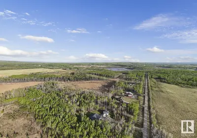 Interior photo 3 of 41226 TWP Rd 630