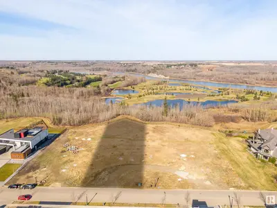 Interior photo 2 of 32 WINDERMERE DR SW