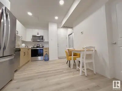 Interior photo 2 of #202 860 SECORD BV NW