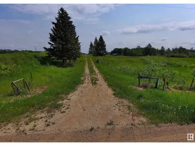 Interior photo 4 of TWP RD 541 RGE RD 24