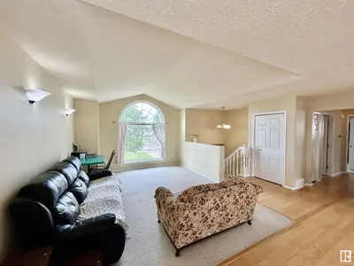 Interior photo 2 of 5834 46 AV