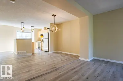 Interior photo 4 of #41 8304 11 AV SW