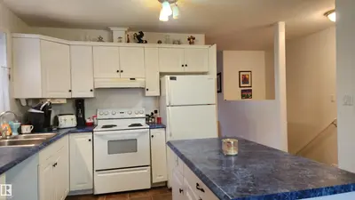 Interior photo 4 of 5122 59 AV