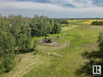 Interior photo 1 of 57022 RGE ROAD 213