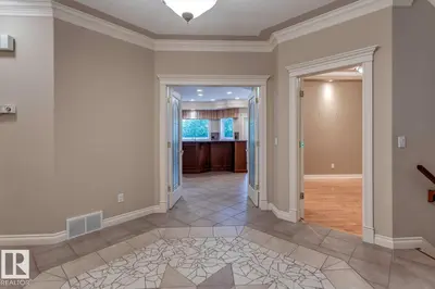 Interior photo 3 of 957 HOLLINGSWORTH BN NW