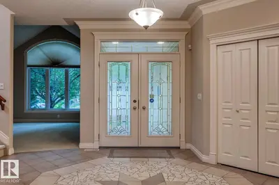 Interior photo 2 of 957 HOLLINGSWORTH BN NW