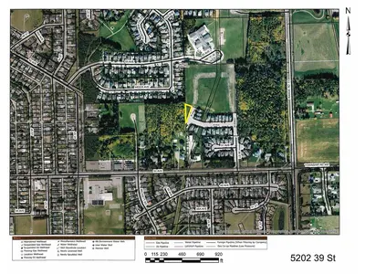 Interior photo 2 of 5202 39 ST