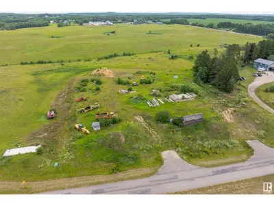 Interior photo 4 of #10 53214 RGE ROAD 13