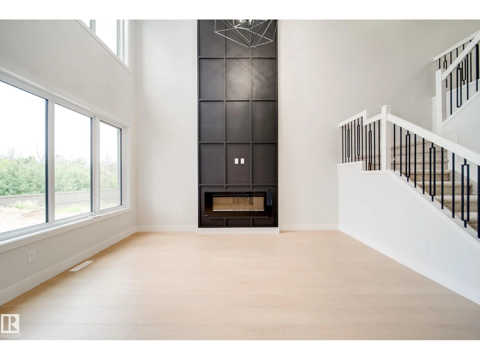 8824 183 AV NW, Edmonton - 5 bedroom Detached Single Family for sale