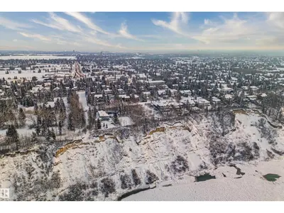 Interior photo 3 of 5108 154 ST NW