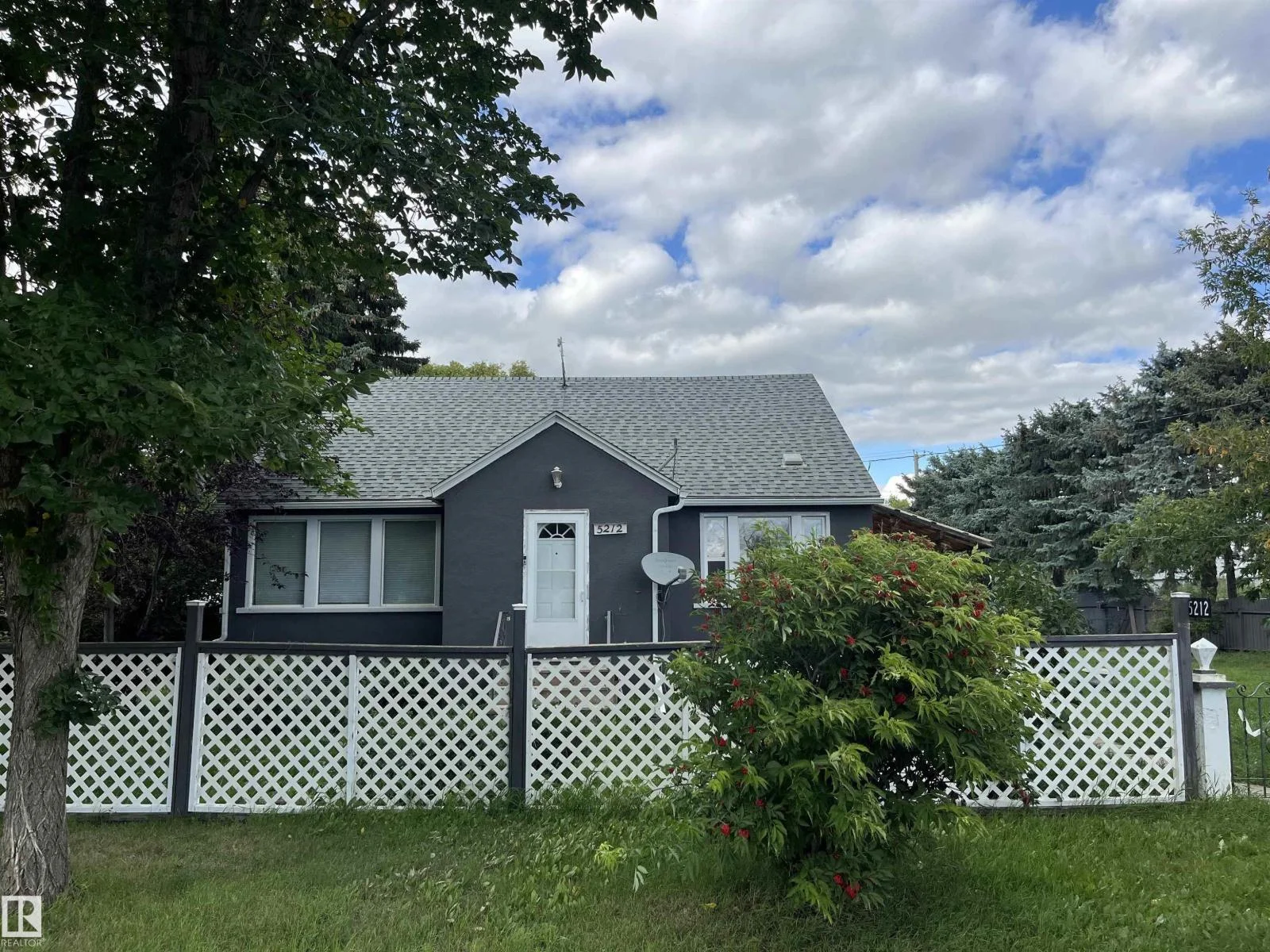 5212 52 AV, Viking - 3 bedroom House for sale