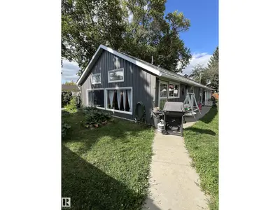 Interior photo 1 of 5212 52 AV