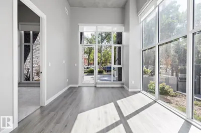 Interior photo 3 of 9922 111 ST NW