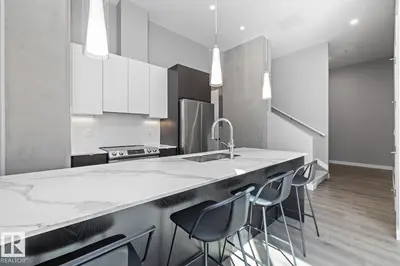 Interior photo 2 of 9922 111 ST NW