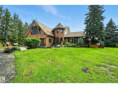 Interior photo 2 of 16815 41 AV SW