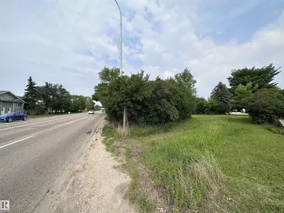 Interior photo 4 of 9819 105 ST