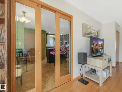 Interior photo 4 of 3608 15 AV NW