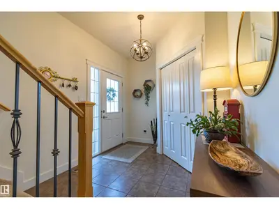 Interior photo 3 of 9 Southbridge Crescent