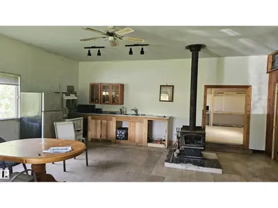 Interior photo 3 of #6 2415 TWP ROAD 521