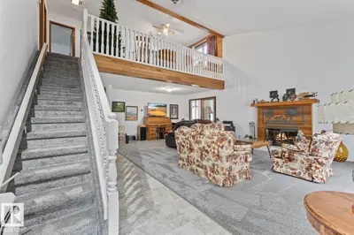 Interior photo 2 of 1102 13 AV