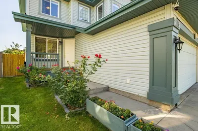 Interior photo 1 of 1119 114 ST SW