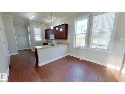 Interior photo 4 of 4904 51 ST