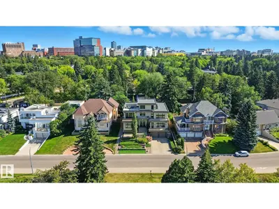 Interior photo 4 of 11823 SASKATCHEWAN DR NW