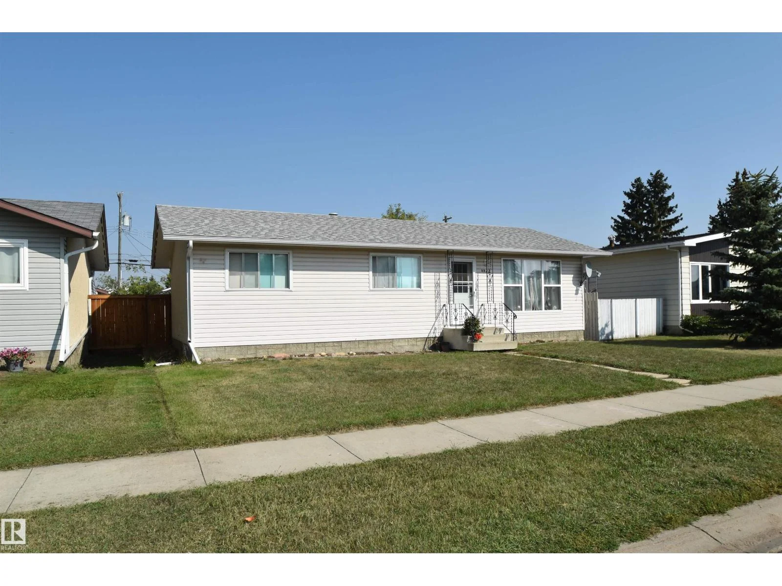 4422 49 AV, St. Paul Town - 4 bedroom Detached Single Family for sale