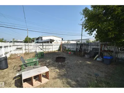 Interior photo 3 of 4422 49 AV